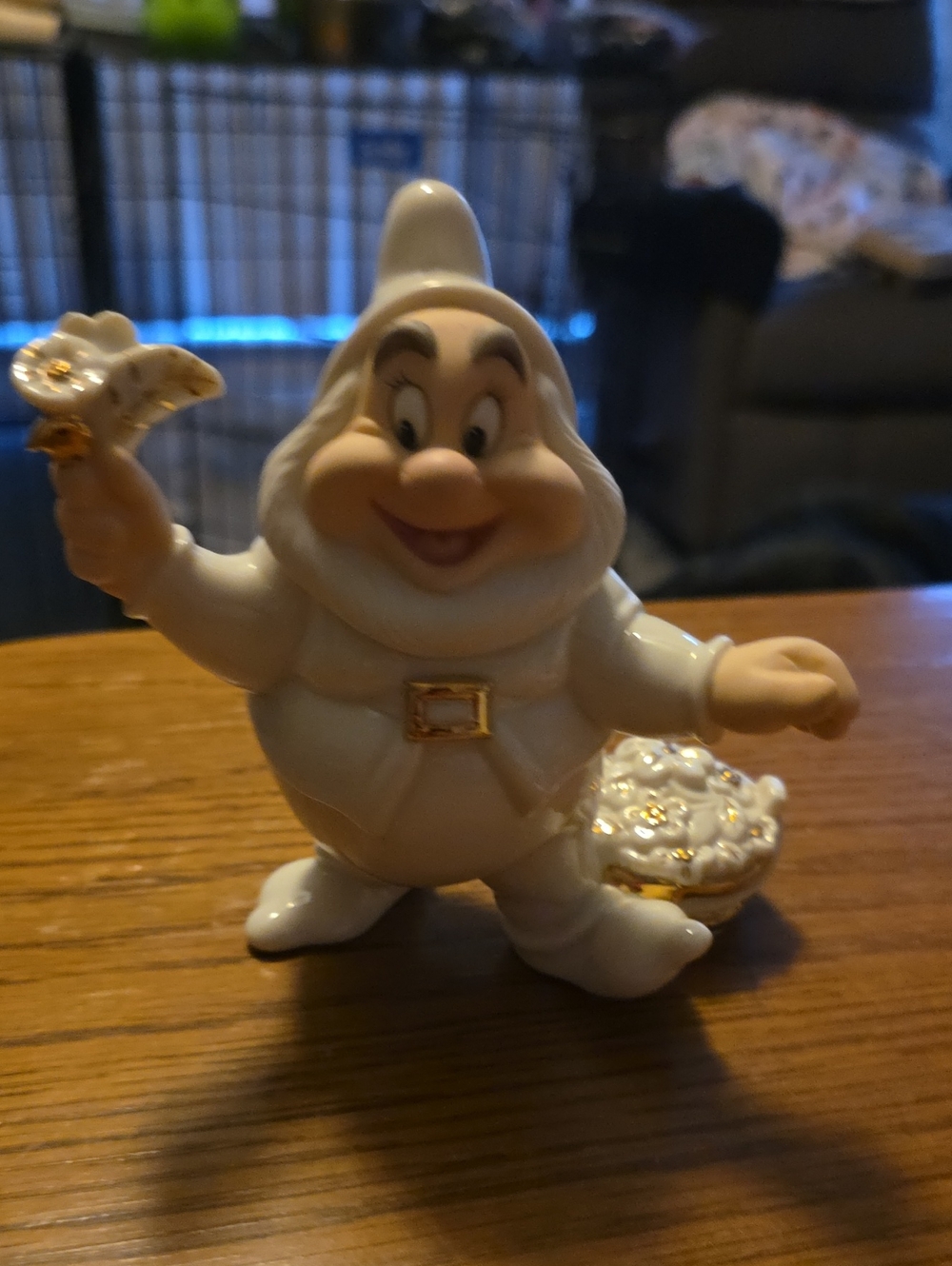 Lenox Disney Showcase "Happy" figurine from the Snow White collection